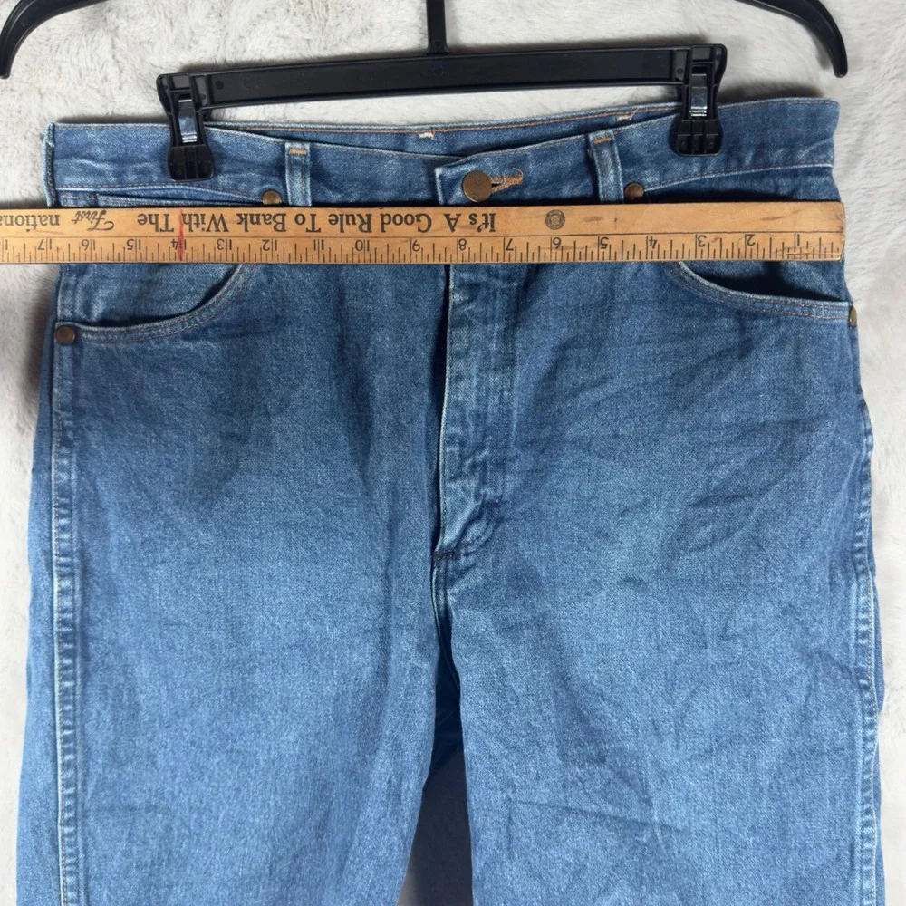 Vintage Wrangler Mens Cut Off Denim Shorts Blue Medium Wash Made in USA 34 Waist